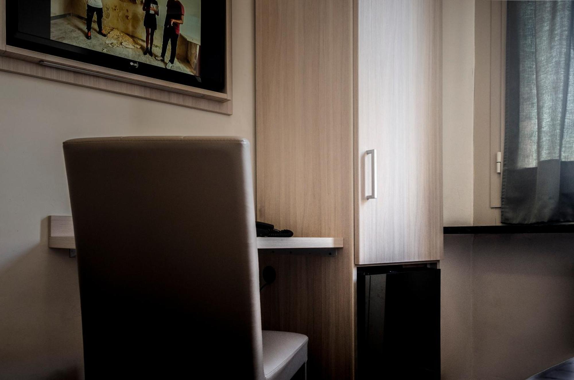 Small Single Room