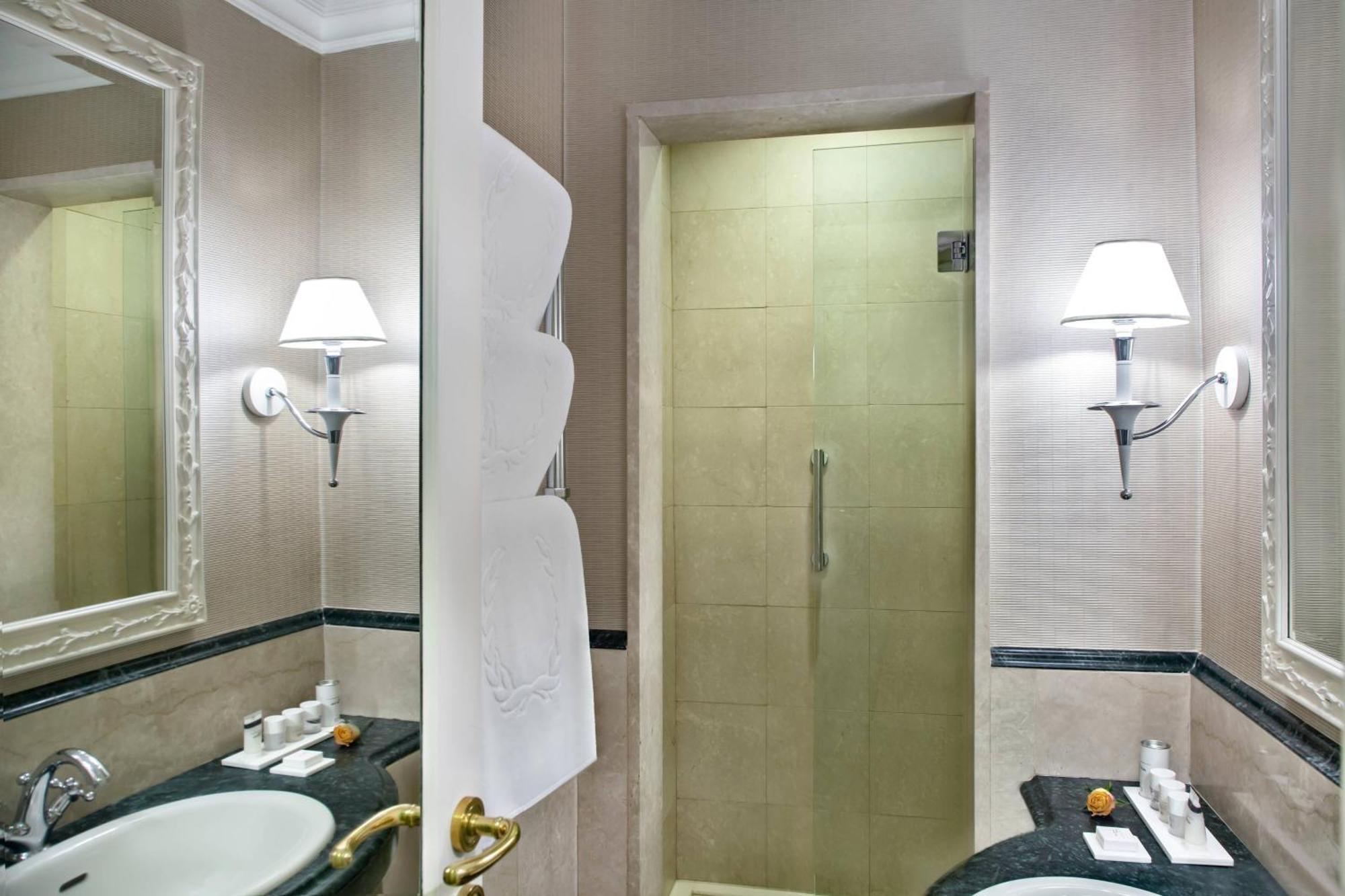 Deluxe Queen Guest room 1 Queen