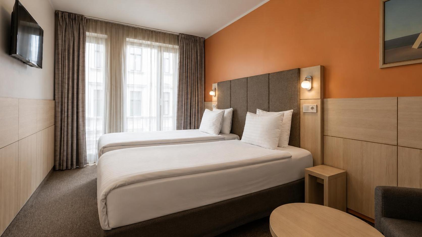 Standard Twin Room,1774512317:JPEG