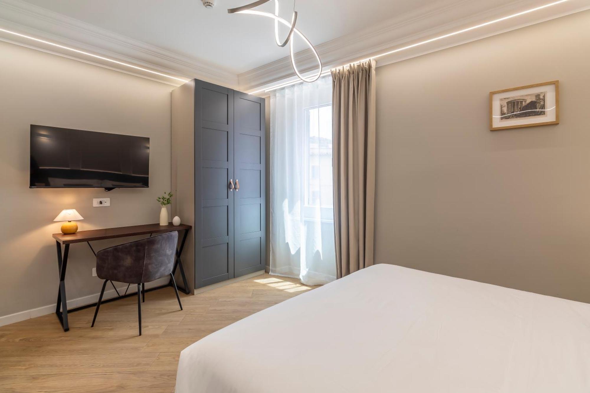 Deluxe Double or Twin Room City View