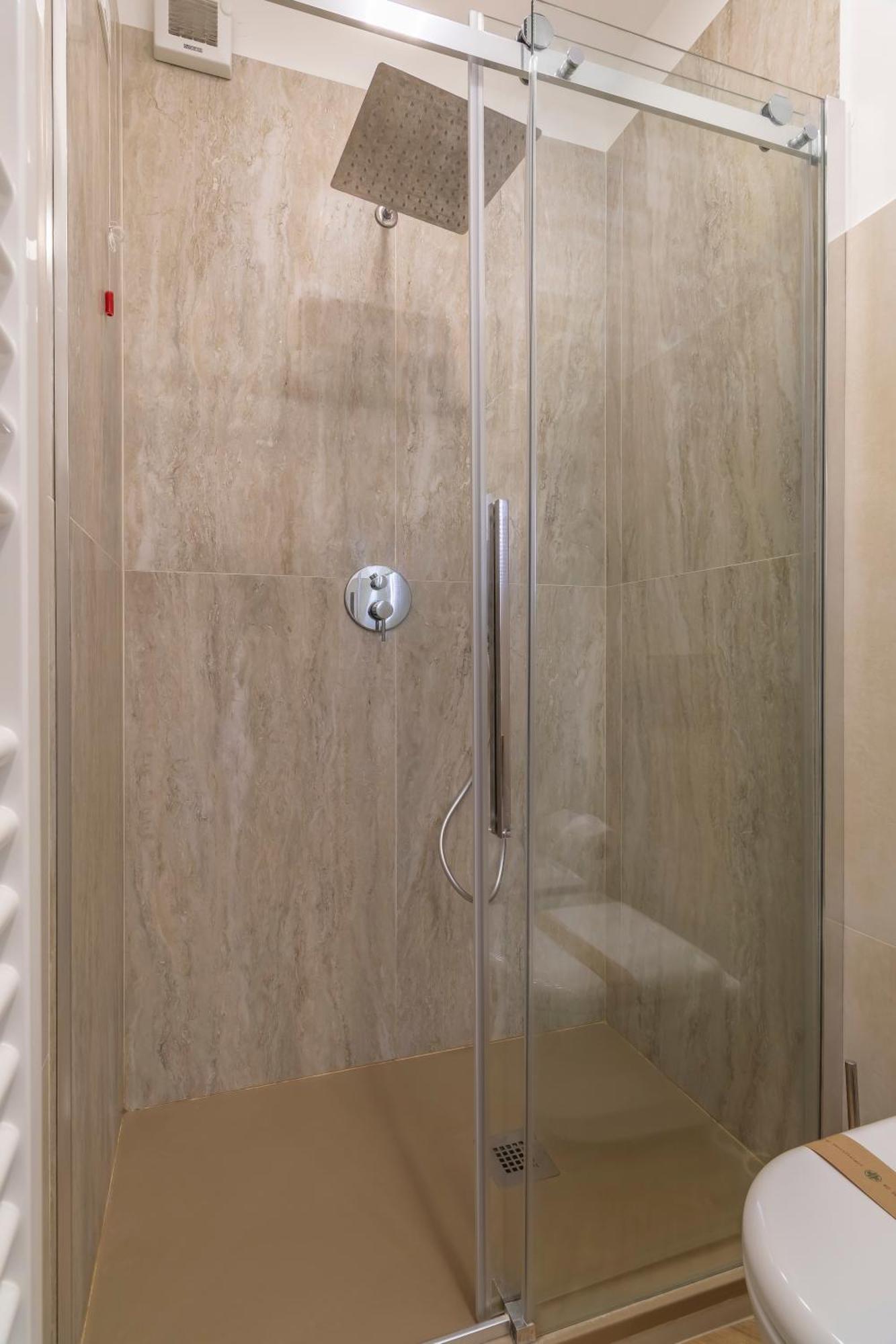 Deluxe Double or Twin Room City View