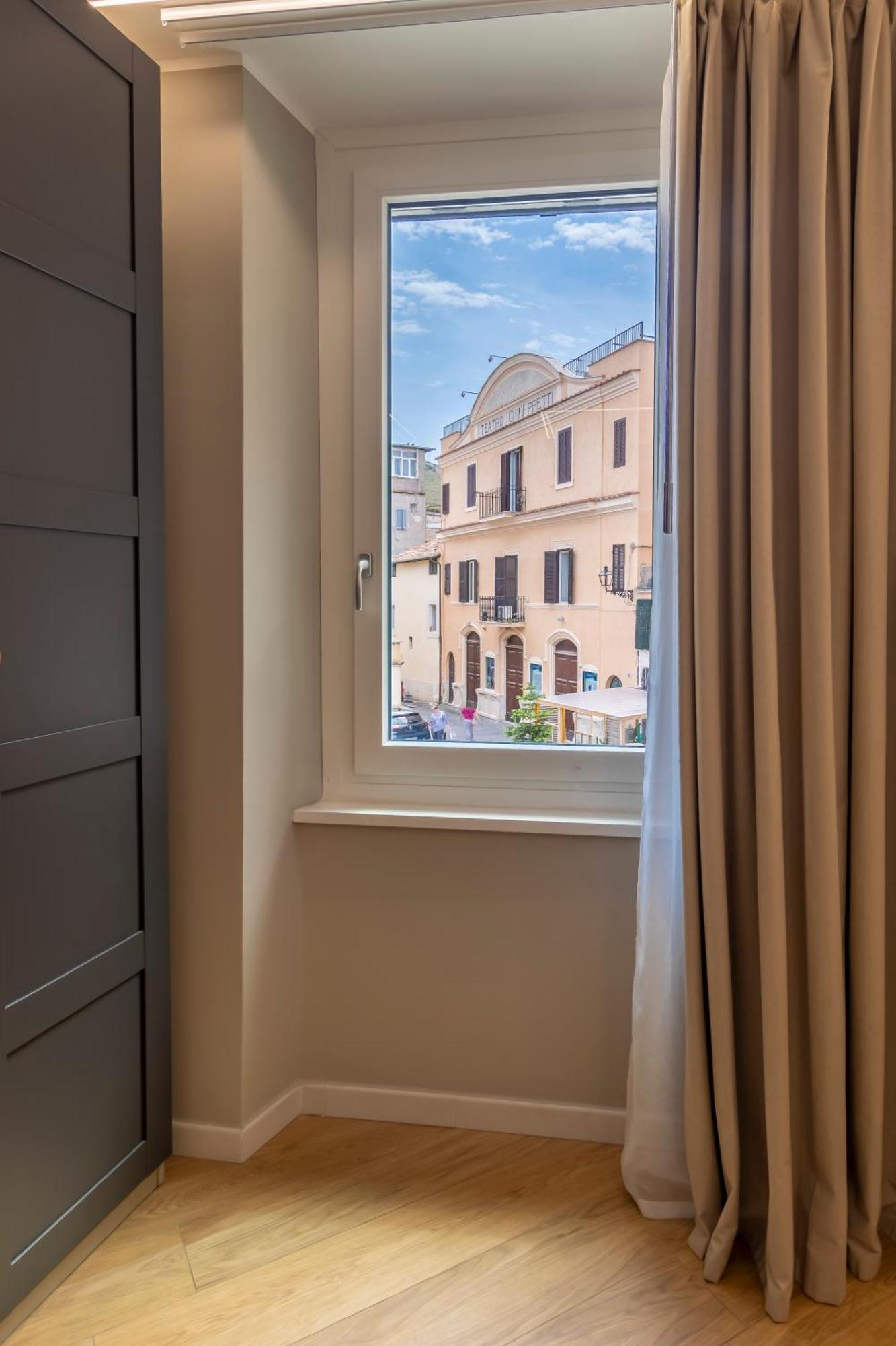 Suite City View
