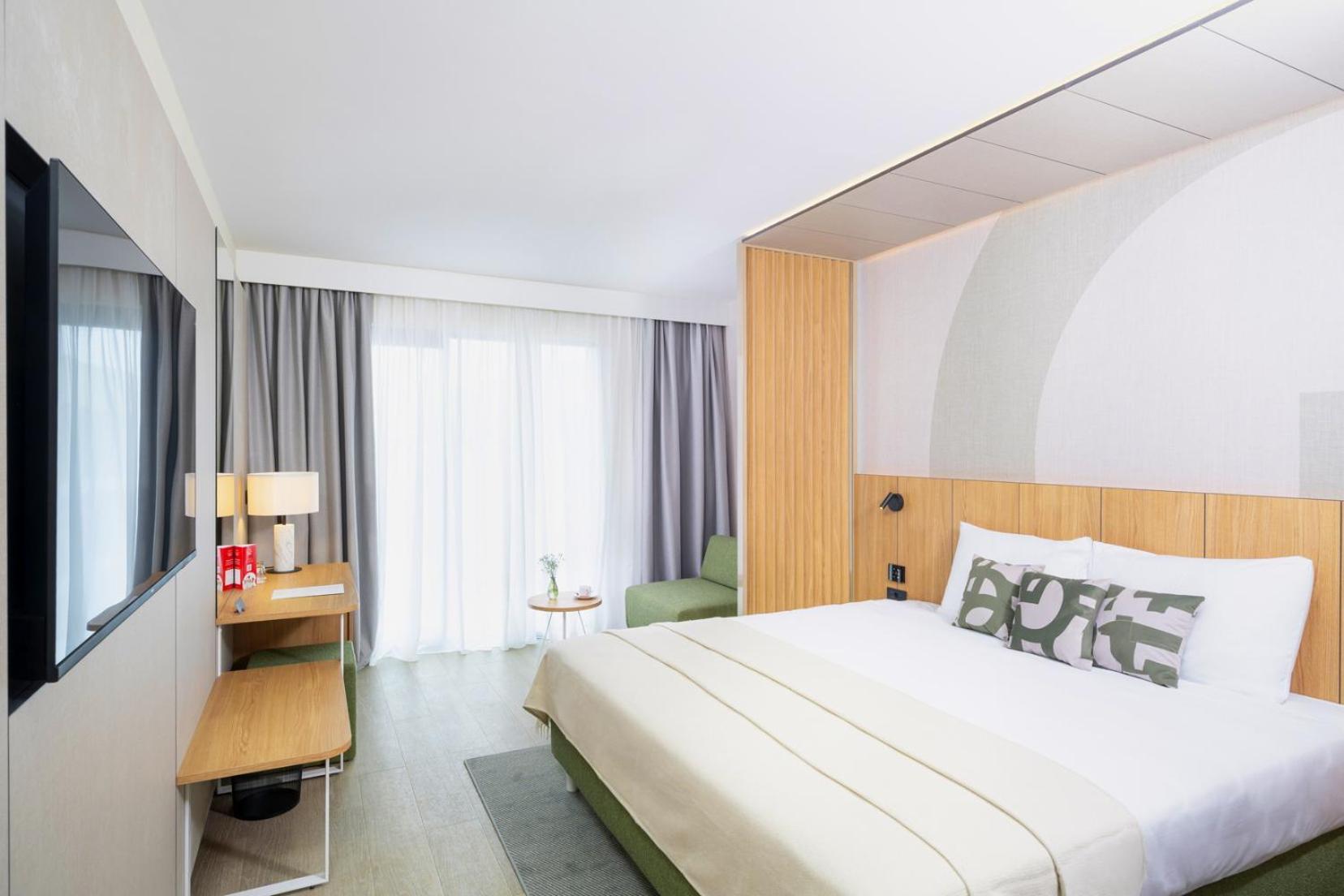 Classic Room Balcony Park Side Extra Bed