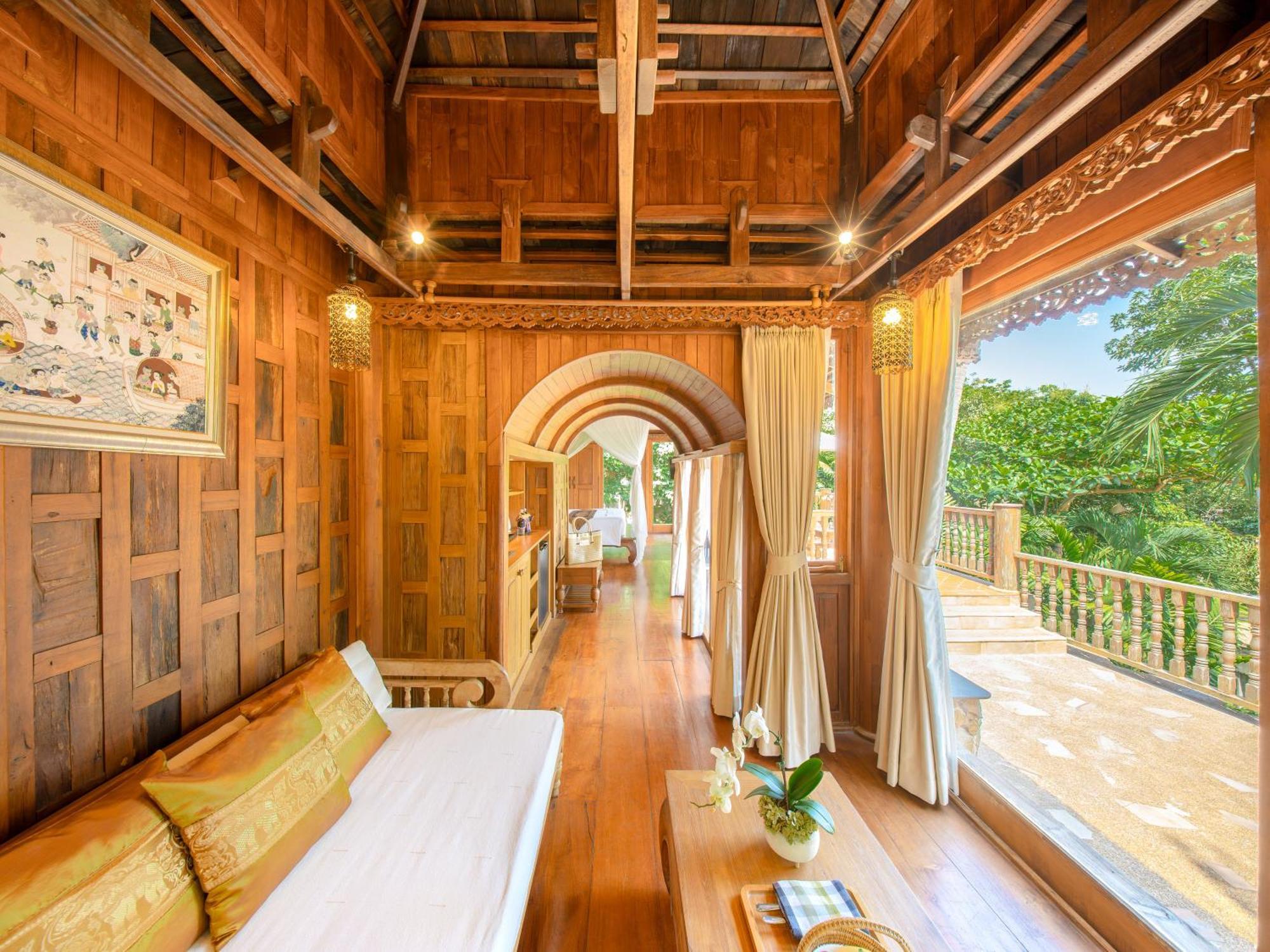 Sea View Villa THB 2000 Net Resort Credit per