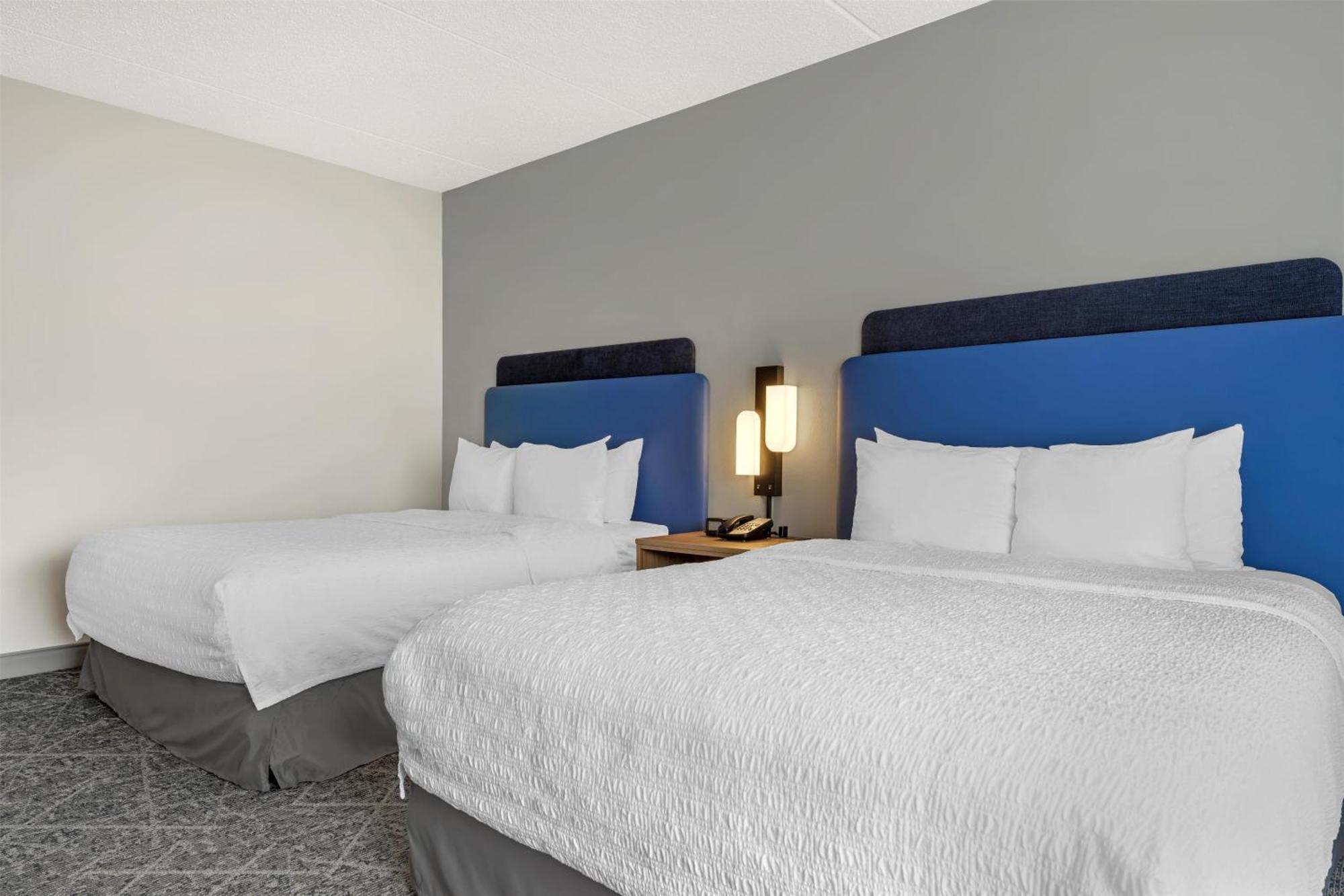 Queen Room Two Queen Beds Mobility Hearing Access or Non-Smoking