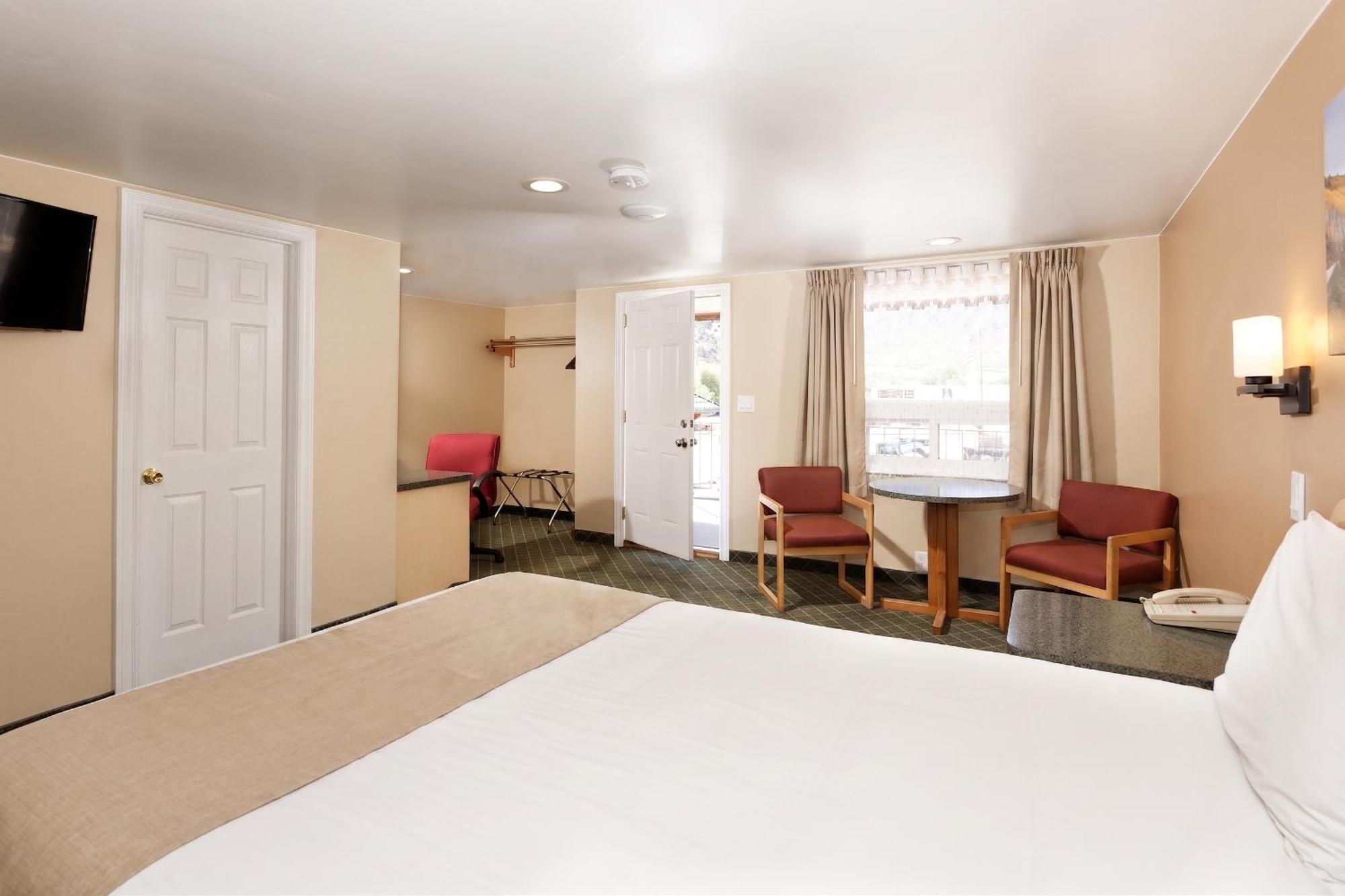 Queen Room