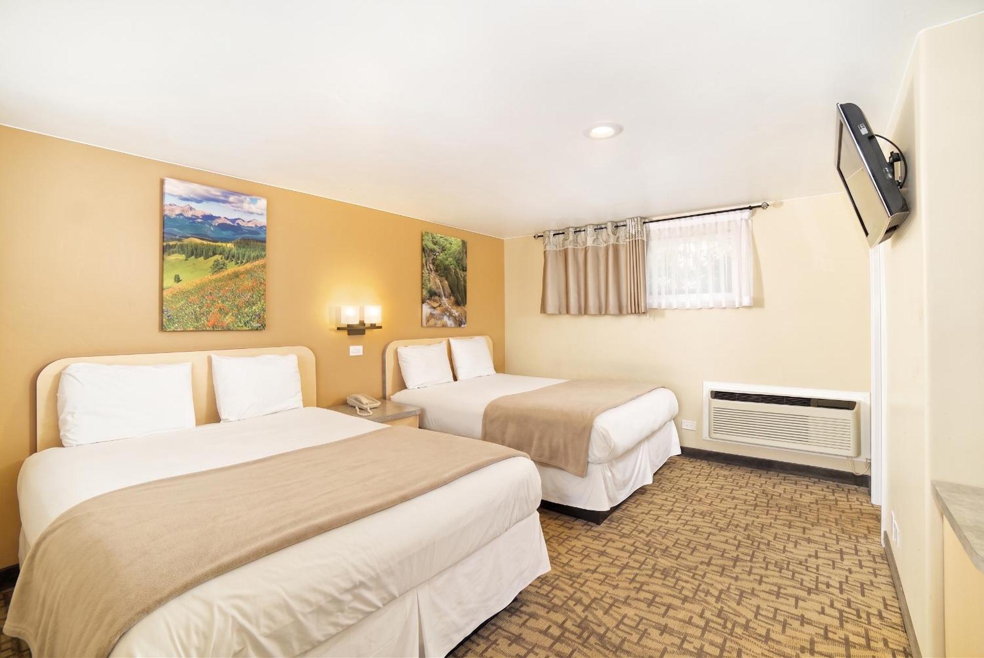 Queen Room Two Queen Beds