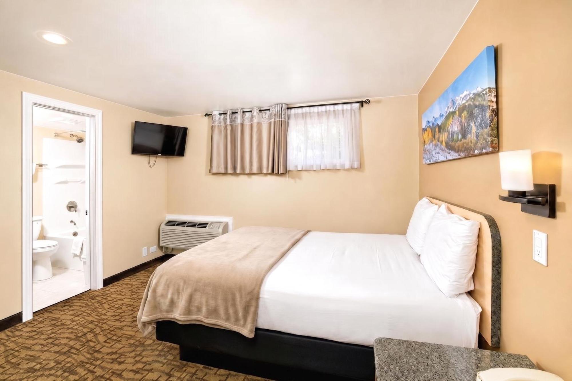 Queen Room
