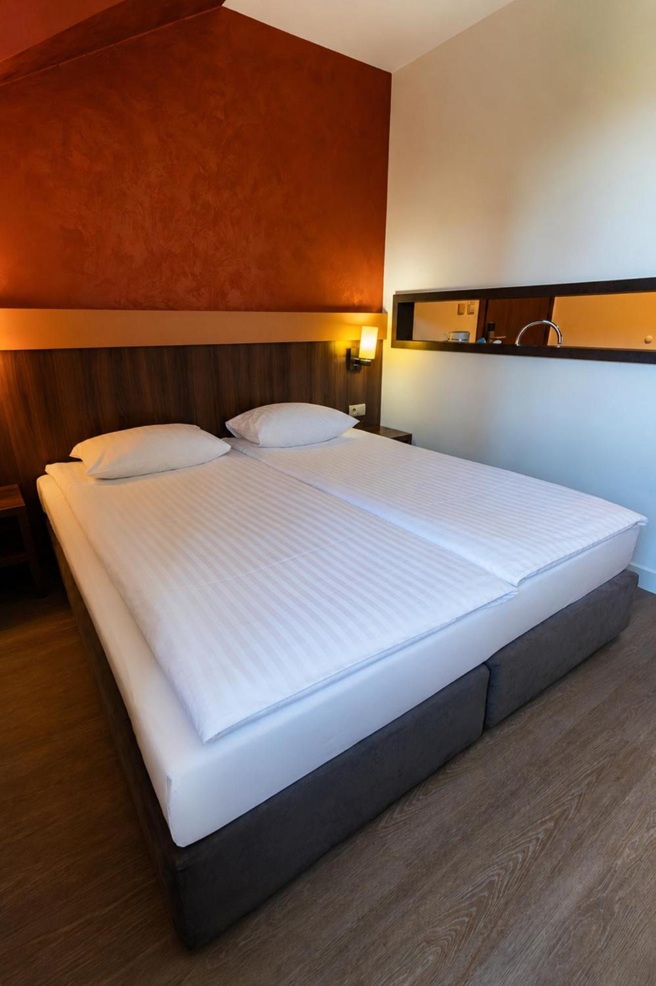 Deluxe Double Room Kichenette