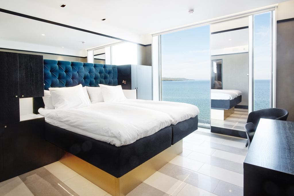 Deluxe Tweepersoonskamer met 2 Aparte Bedden en Uitzicht op het Meer