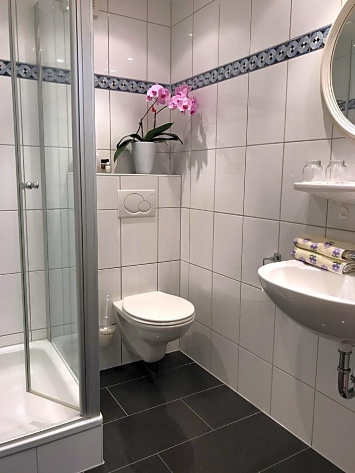 Two-Bedroom Apartment Two Bathrooms
