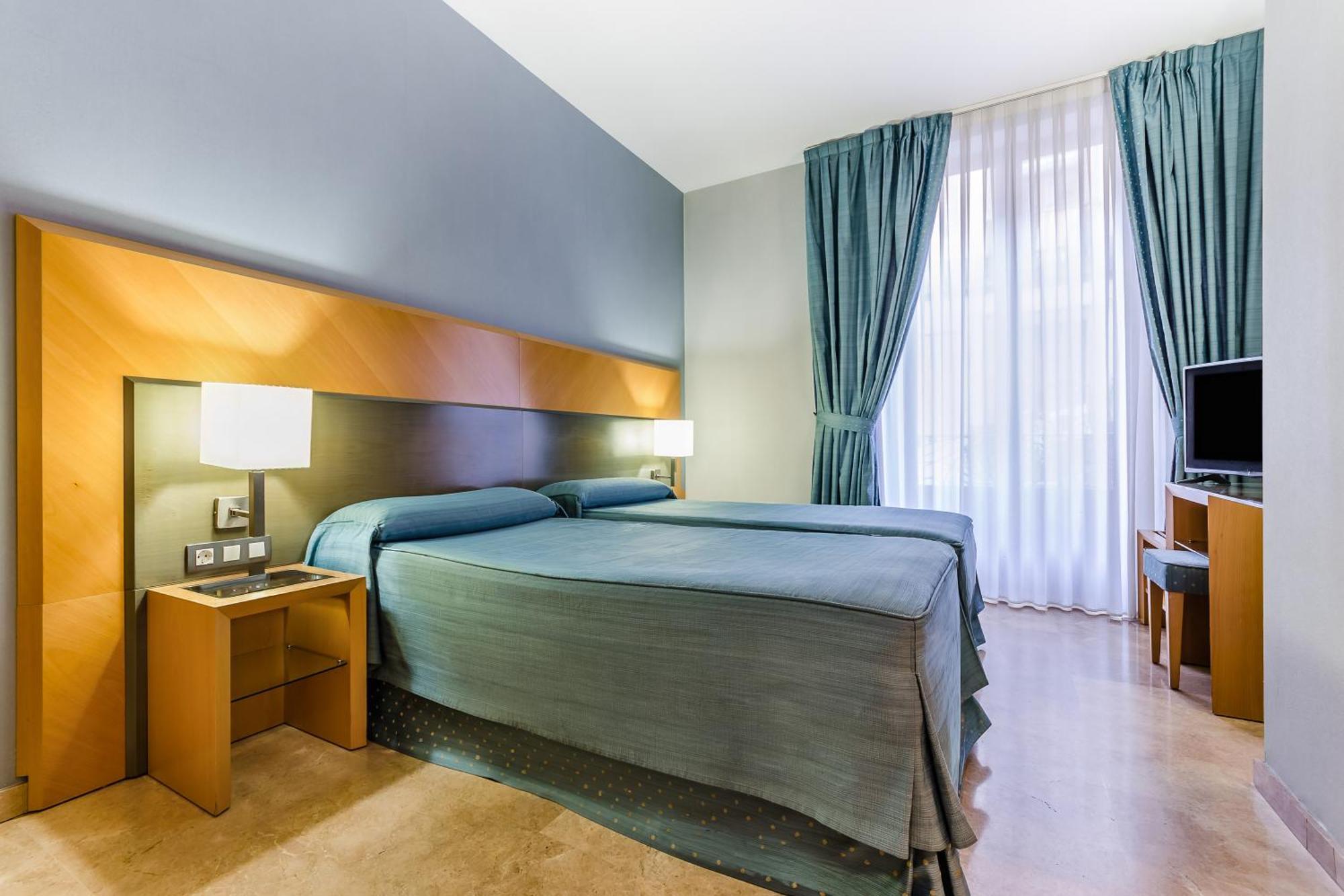 Double or Twin Room Balcony