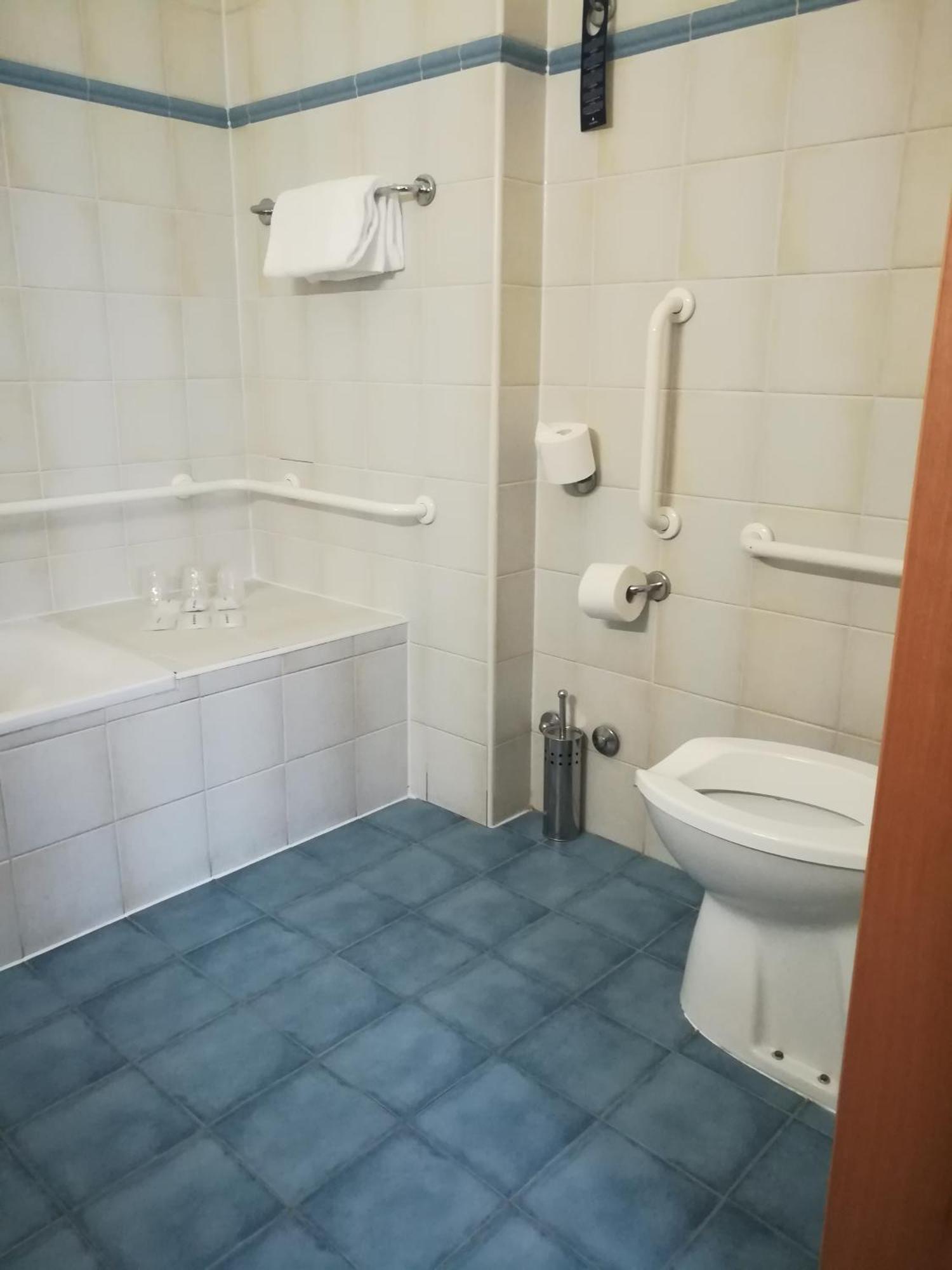 Accessible Room with One Queen Bed and One Single Bed