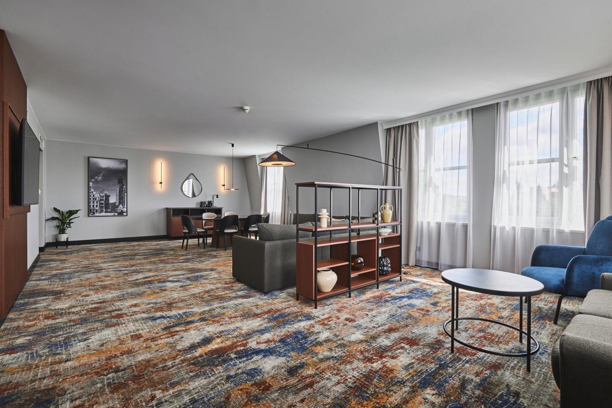 Executive Suite Park View