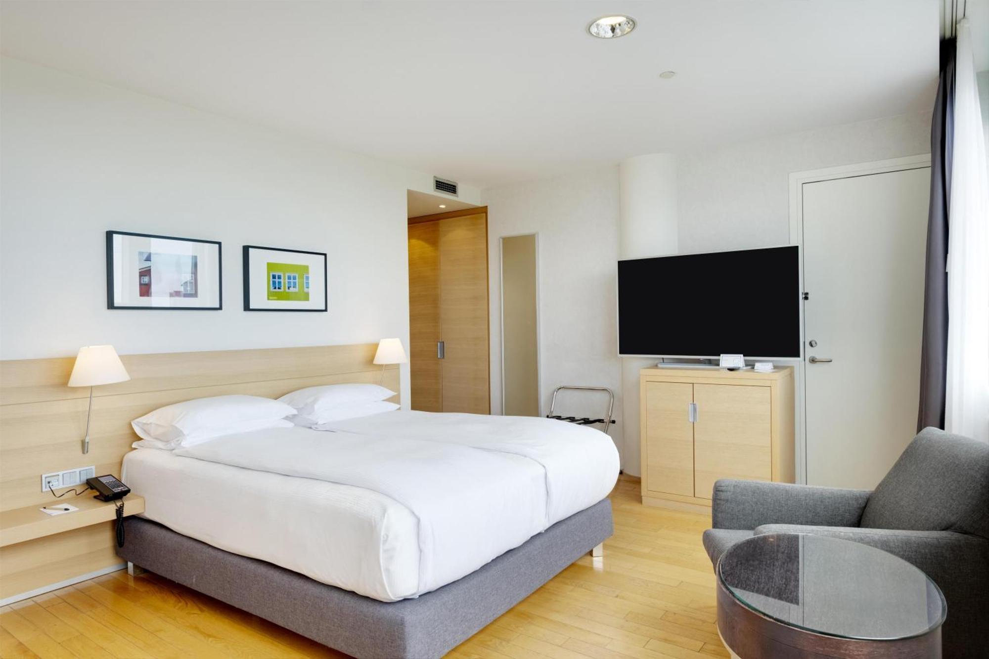 Queen Room