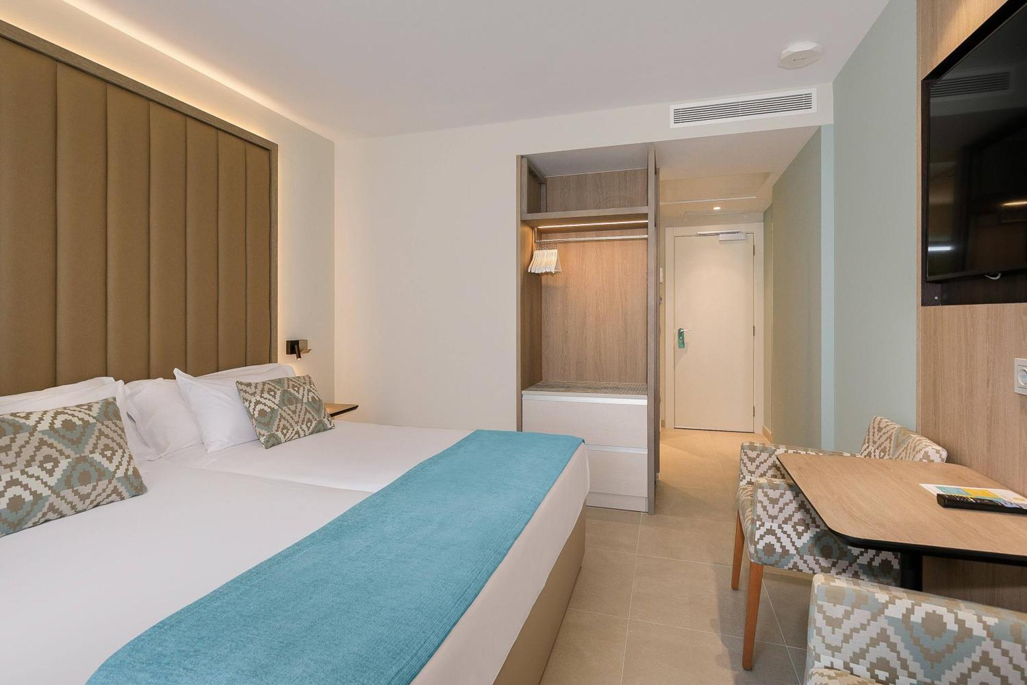 Sol Room Pool View
