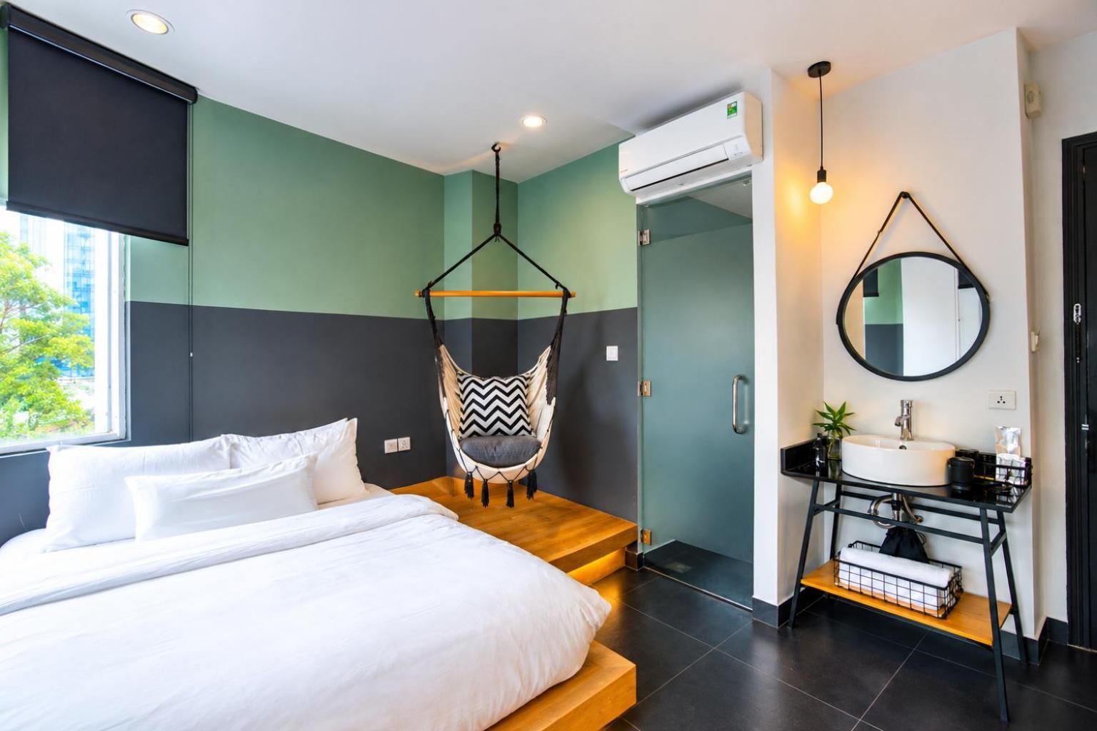 DELUXE DOUBLE NEST LAUNDRY MINIBAR