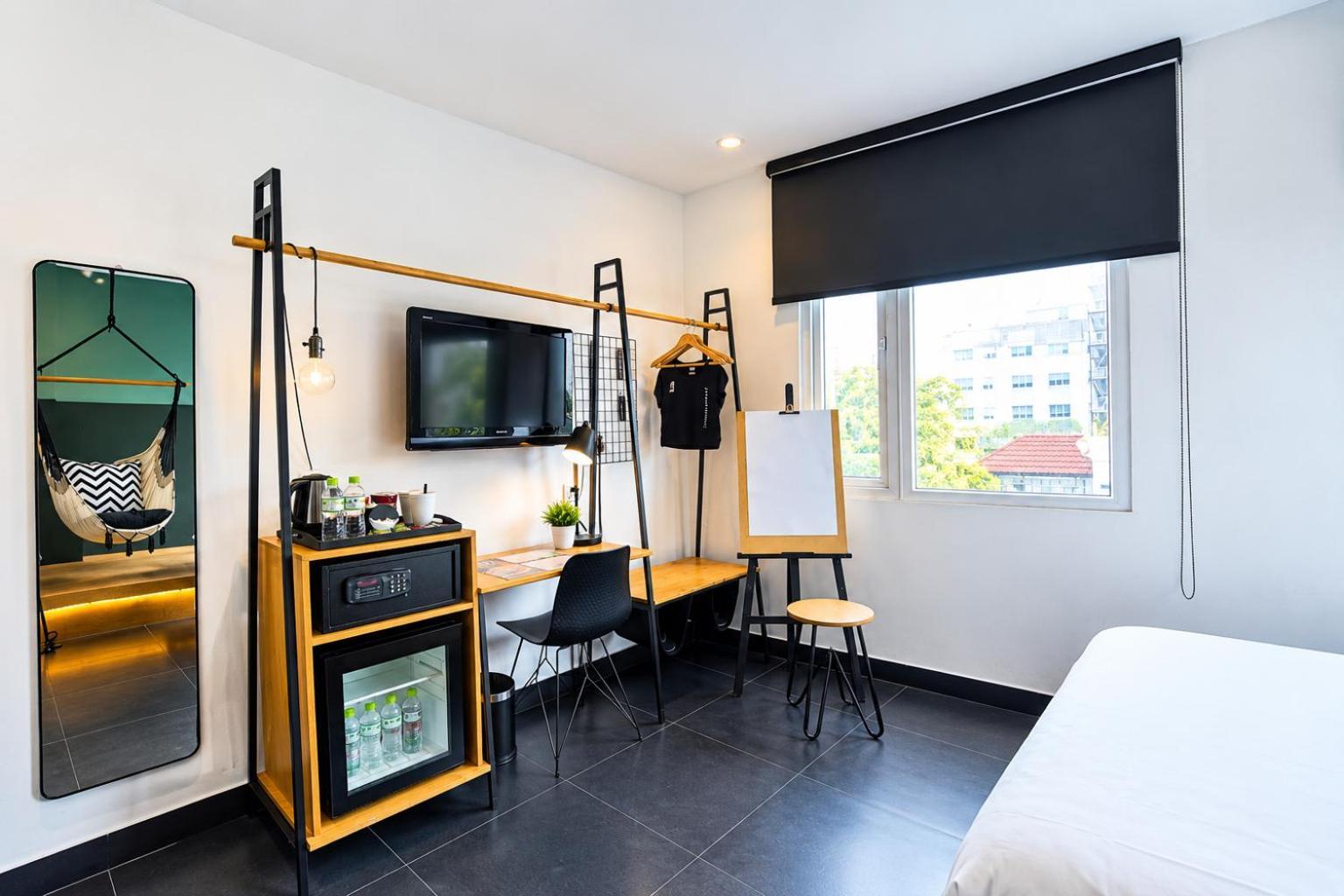 DELUXE DOUBLE NEST LAUNDRY MINIBAR