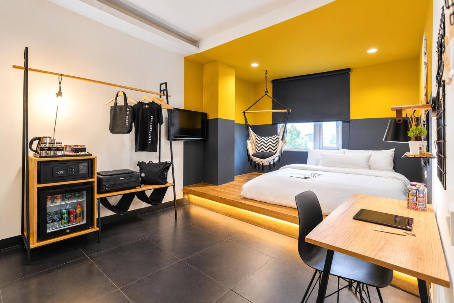 DELUXE DOUBLE NEST LAUNDRY MINIBAR