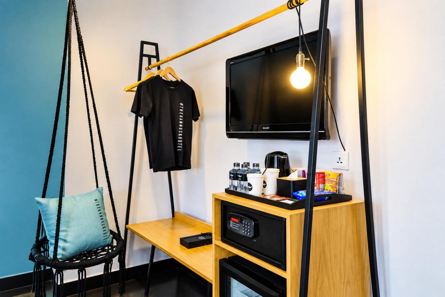 COZY TWIN NEST LAUNDRY MINIBAR