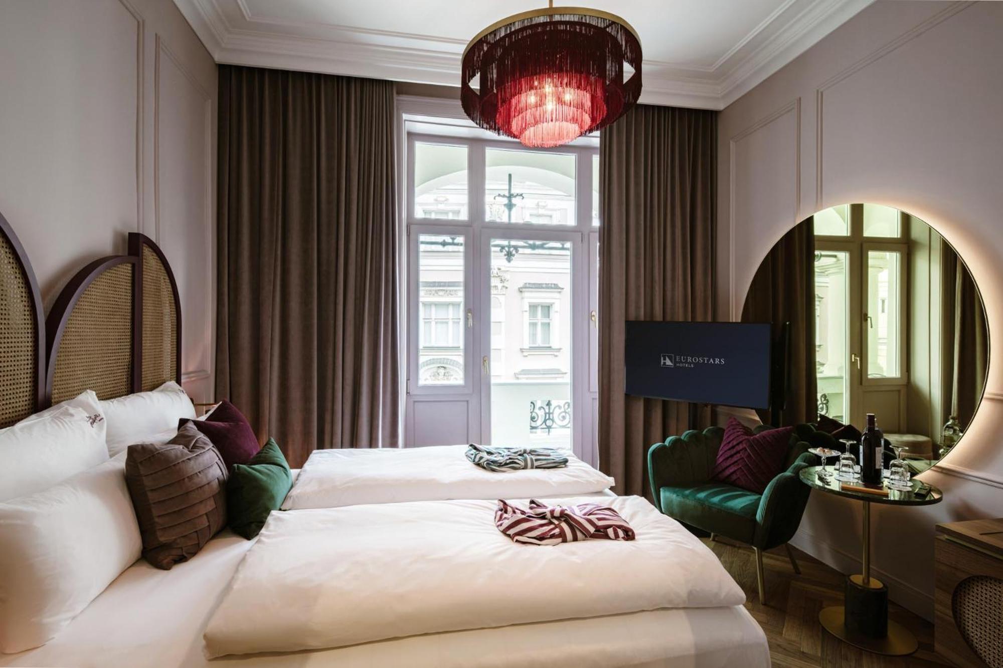 Deluxe Zimmer mit Queensize Bett – Josefine Historique