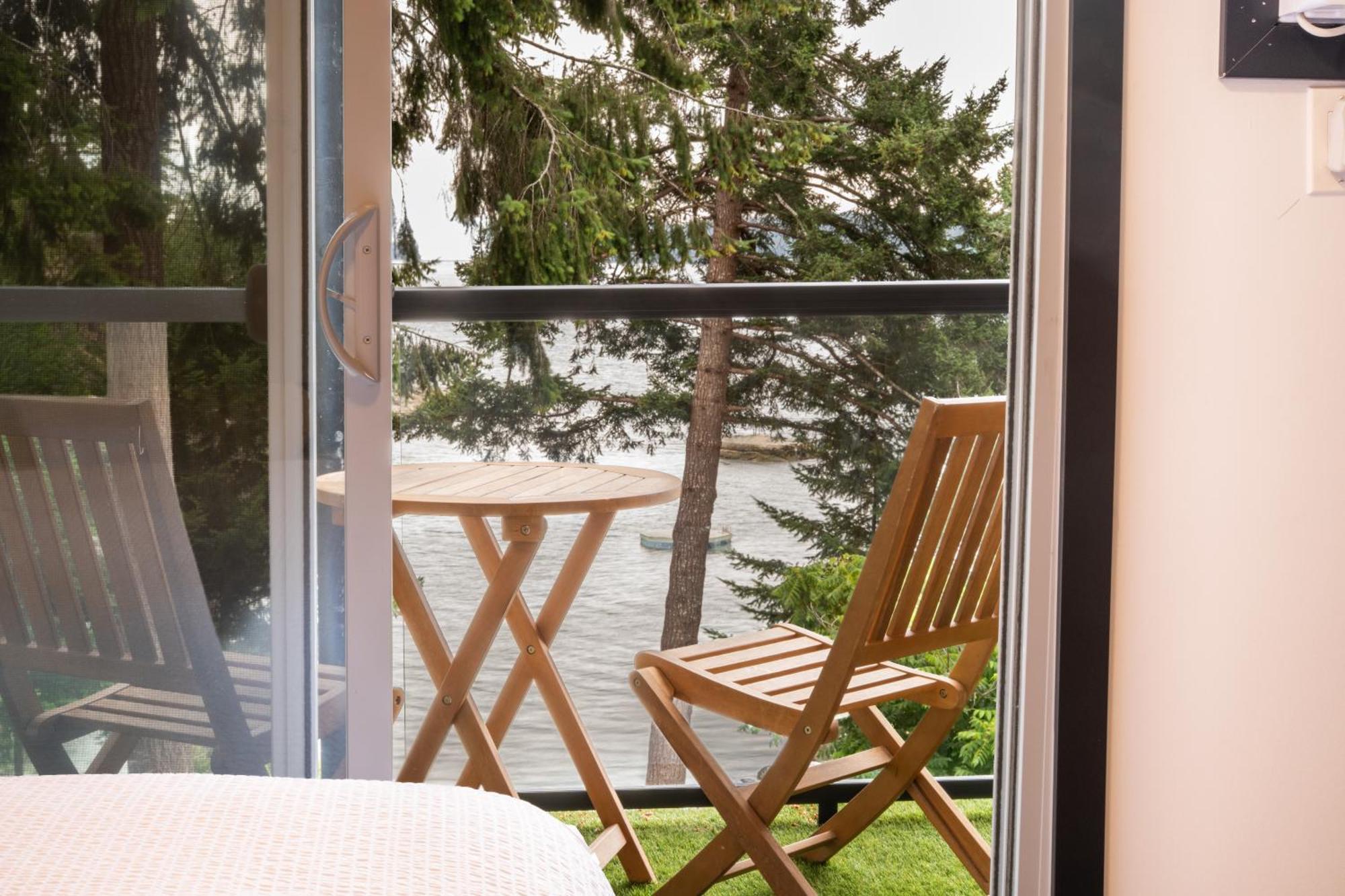 Oceanview Two Queen Suite