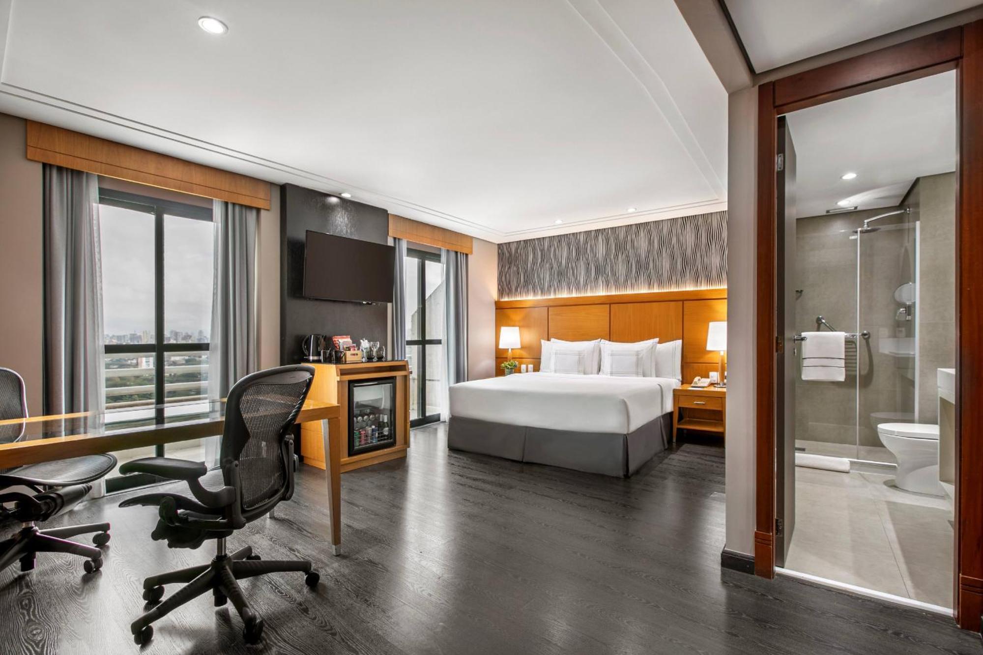 Premium King Balcony