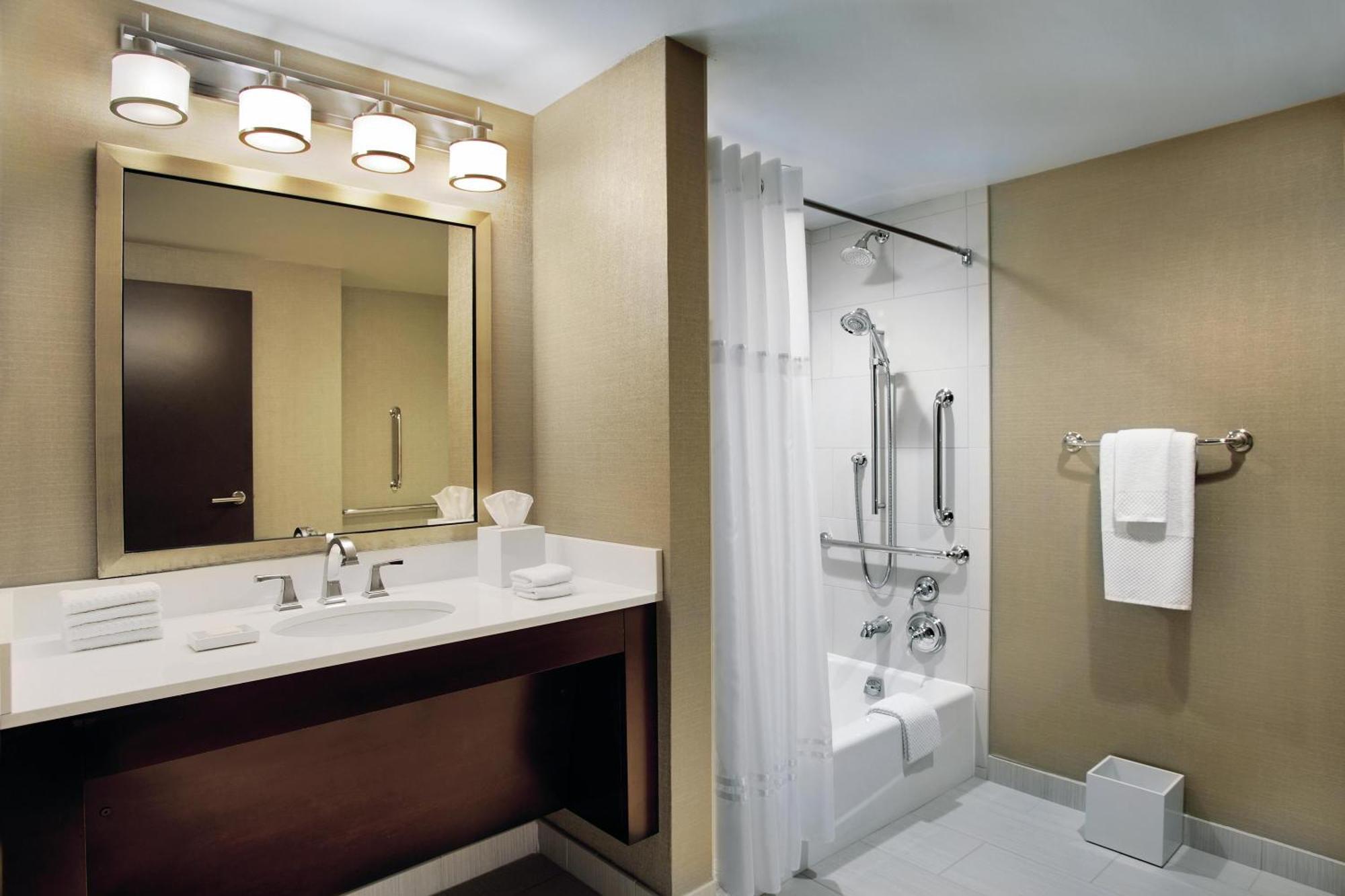 King Room Bath Tub Mobility Hearing Access