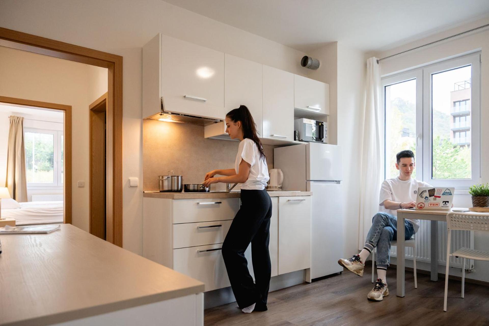 One-Bedroom Apartment