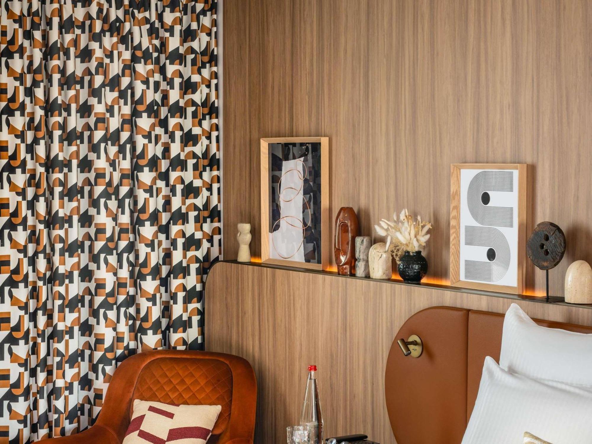 Superior King Room