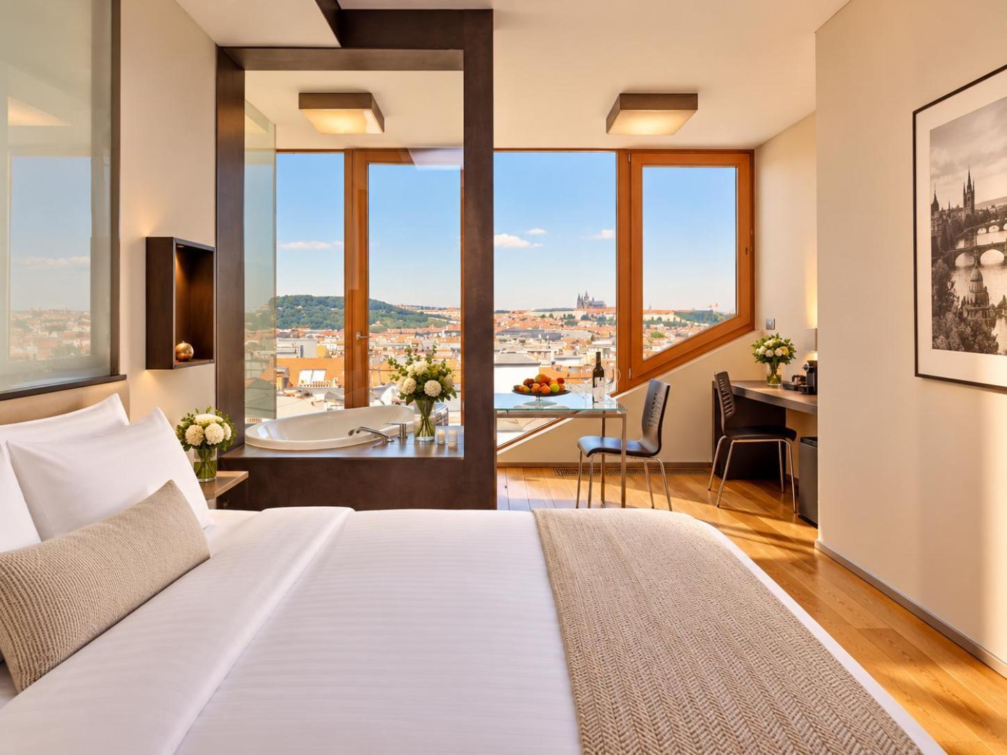 Deluxe double room Prague castle view