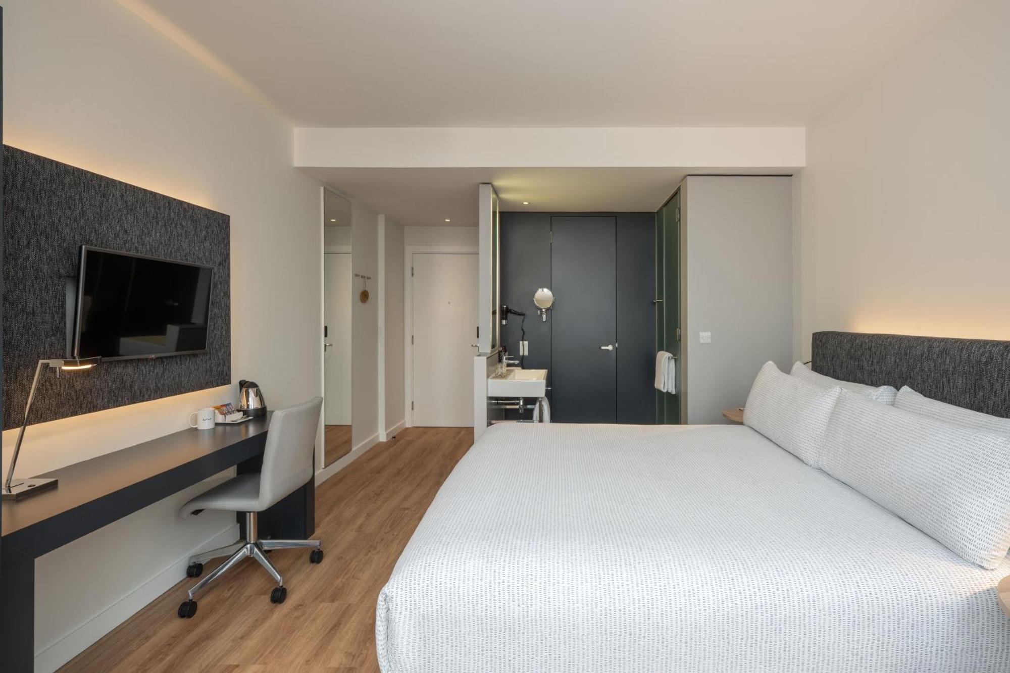 The INNSiDE Room City View