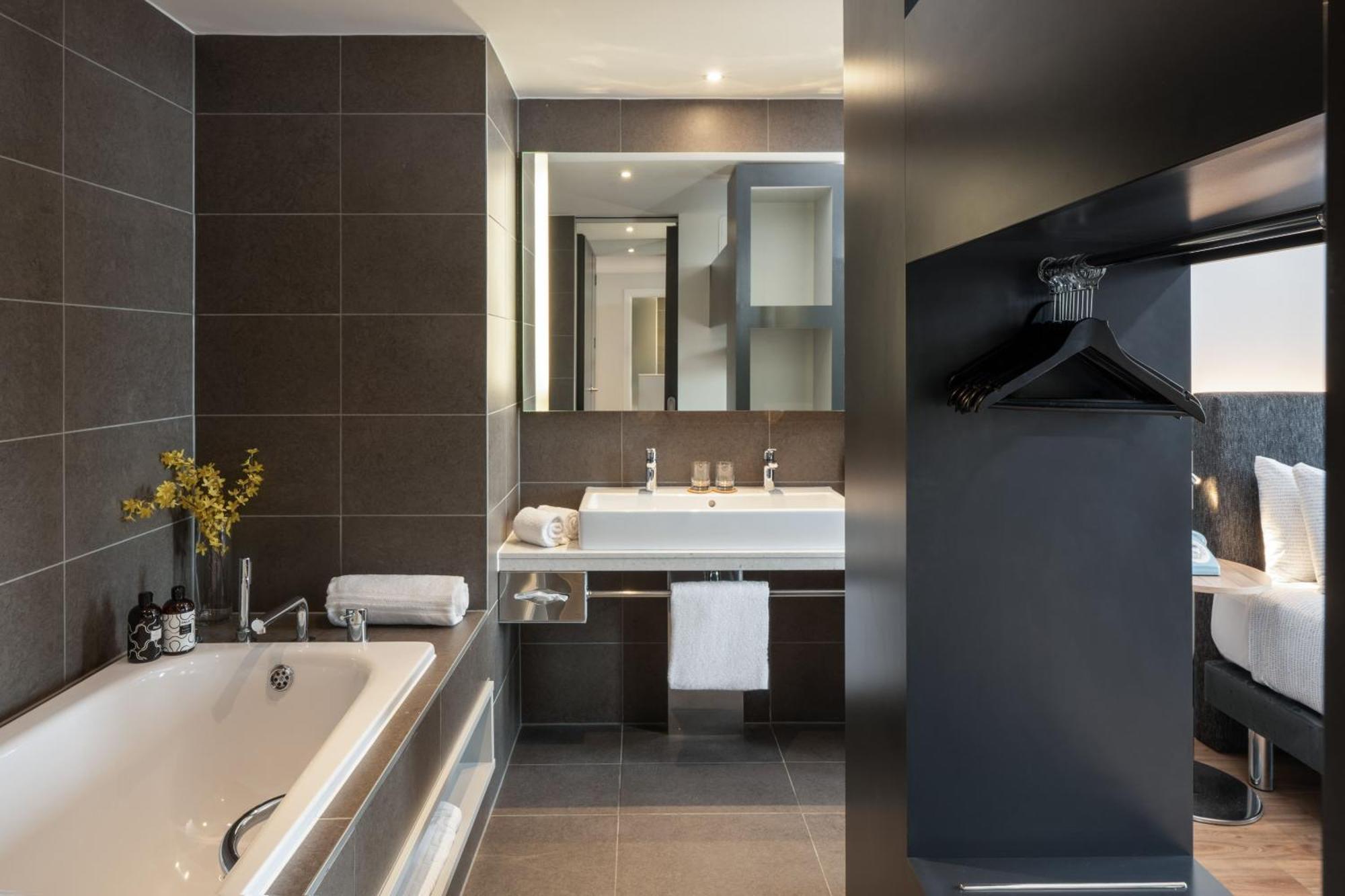Interconnecting Townhouse