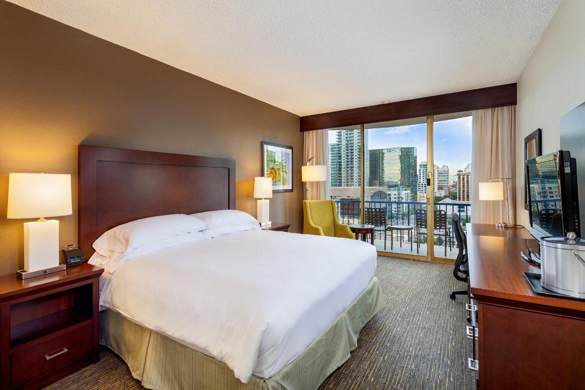 Rookvrije Superior Kamer met 1 Kingsize Bed en Uitzicht op de Skyline