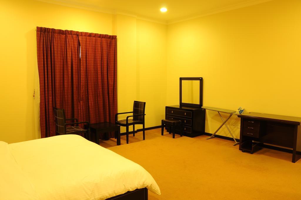 Studio with Two Queen Beds, High Floor, Bathtub and Sofa Bed - Mobility Access/Hearing Accessible