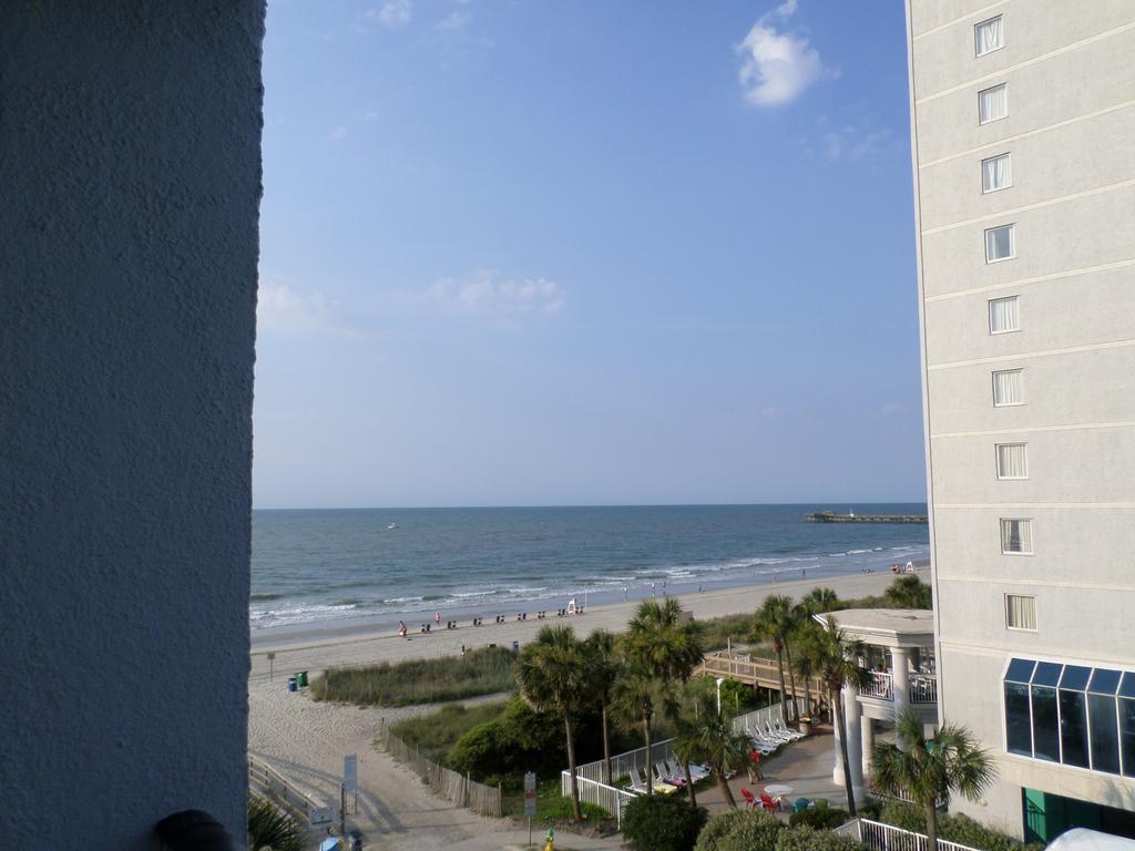 Queen Room Two Queen Beds Partial Ocean View Non-Smoking