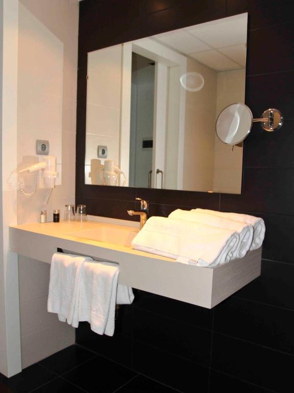 Triple Room,27660488:JPEG