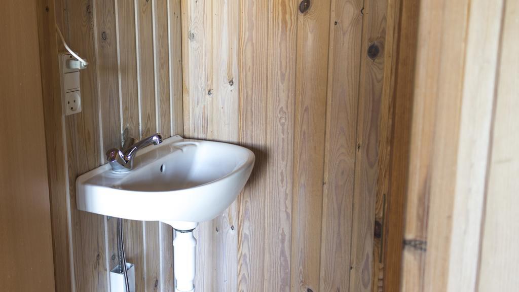 Family Bungalow Shared Shower