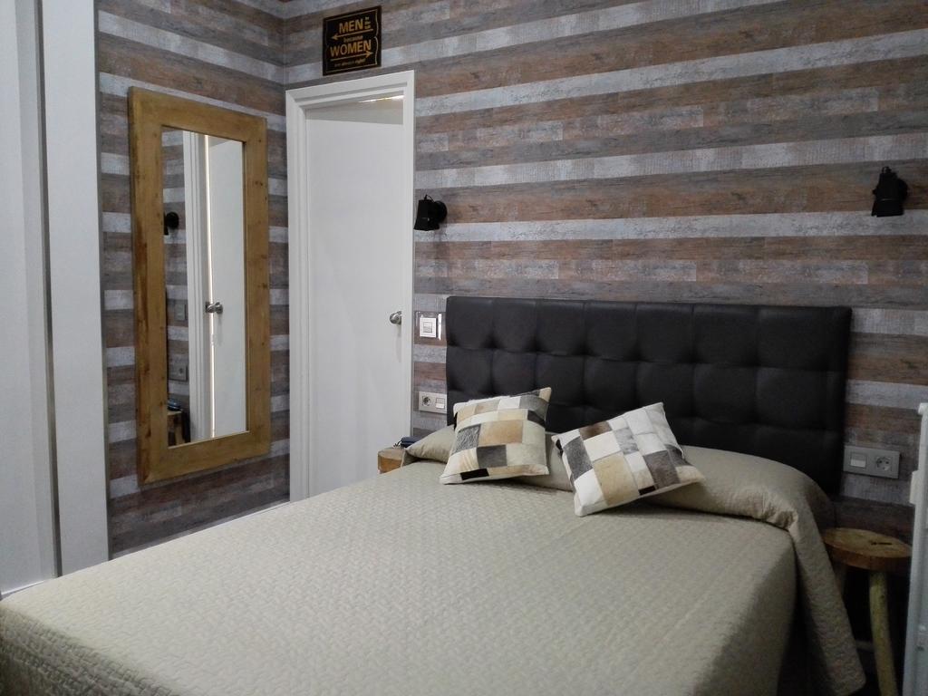 Small Double Room,1173696657:JPEG