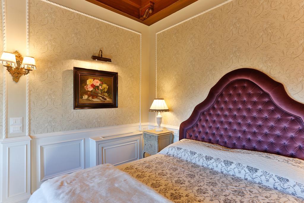 Double Room Split Level