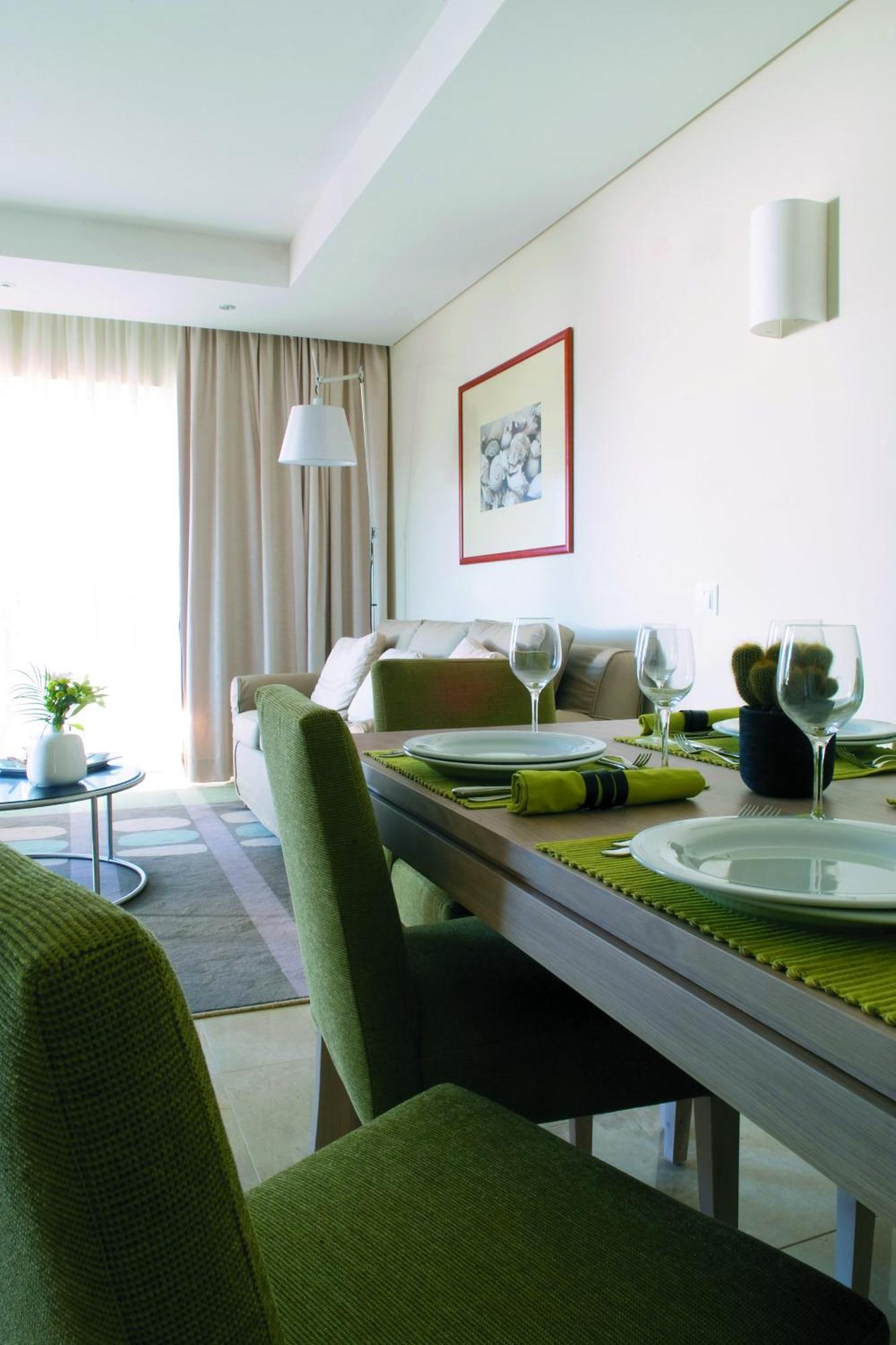 Luxury Two-Bedroom Suite,1209285835:JPEG