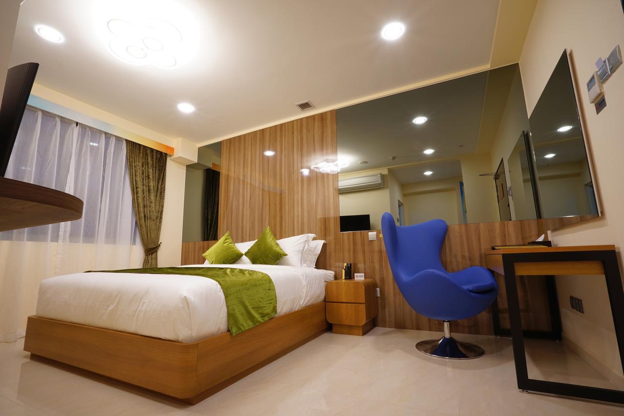 Deluxe King Room