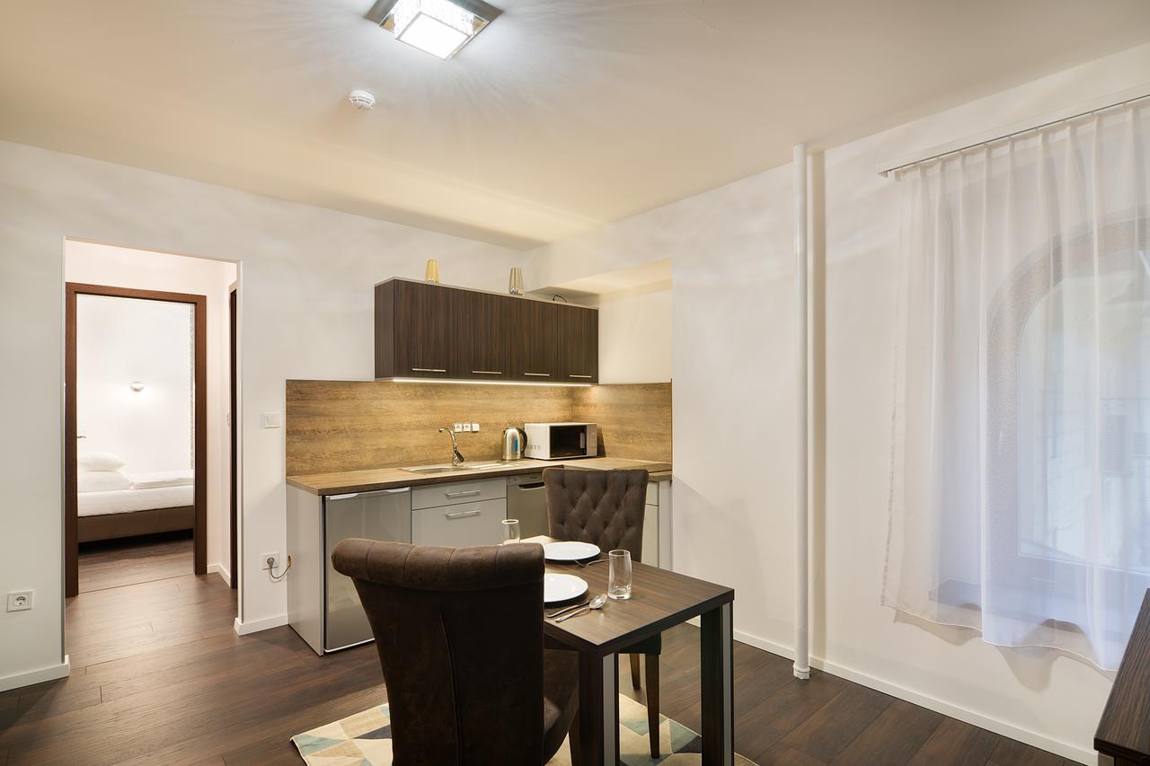 Two-Bedroom Apartment,531738744:JPEG