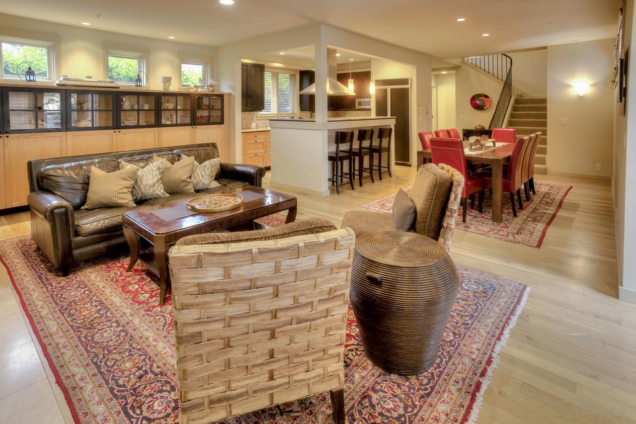 Two-Bedroom Townhouse,538310961:JPEG