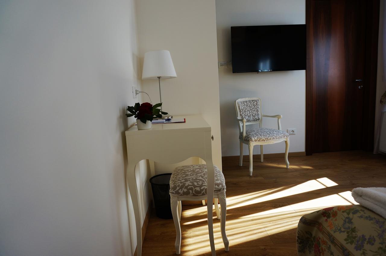 Double or Twin Room Garden View