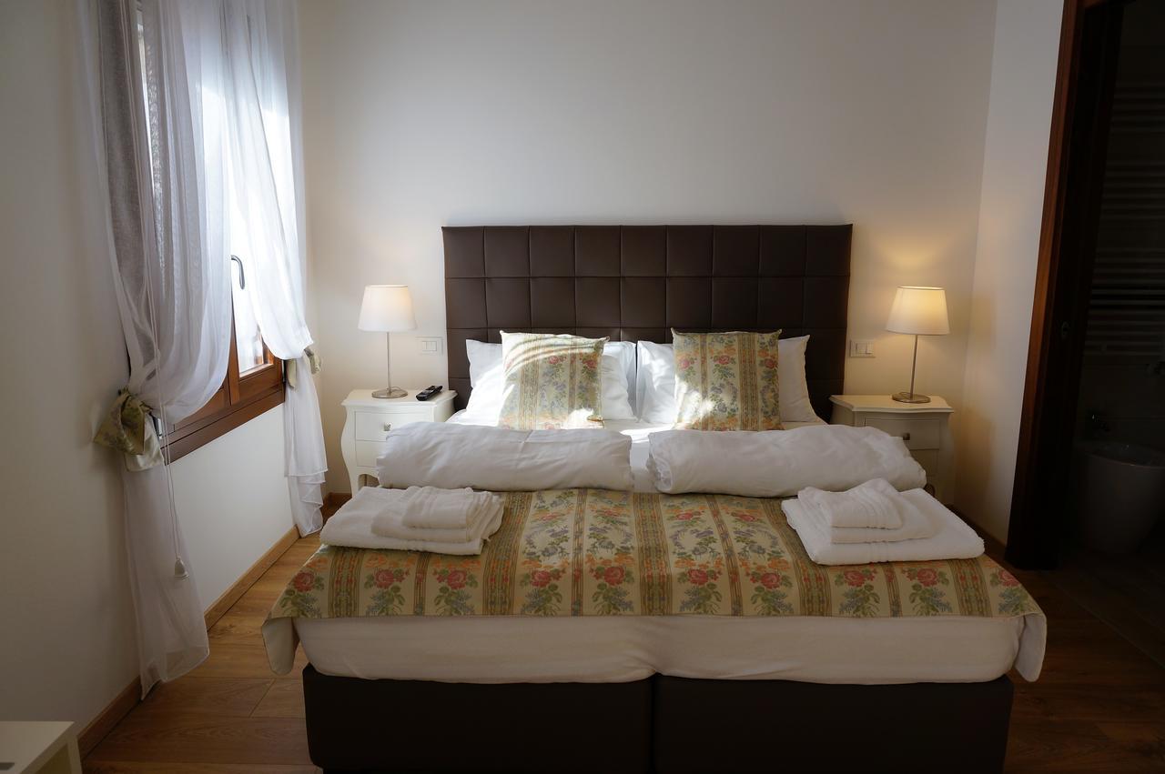 Double or Twin Room Garden View