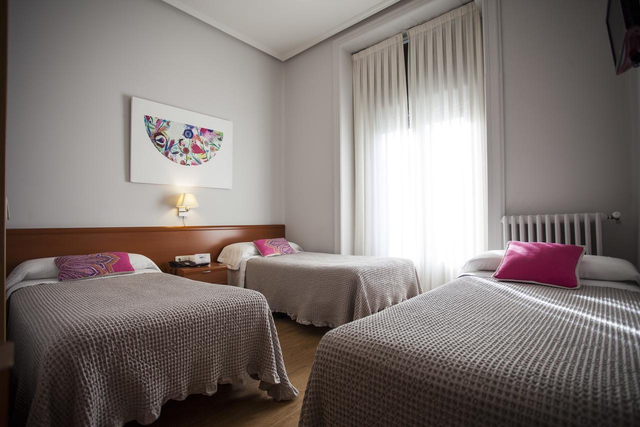 Chambre Double avec Lit d'Appoint