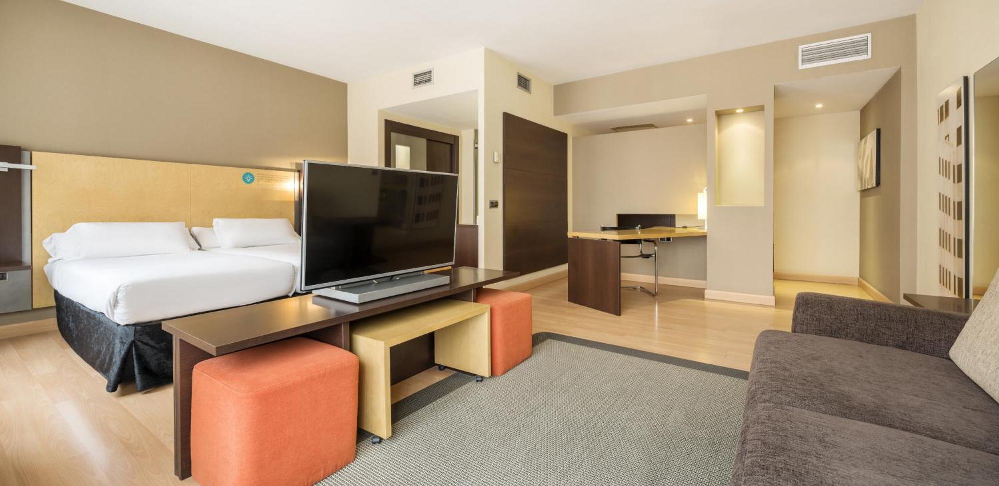 Family Room,1652743348:JPEG