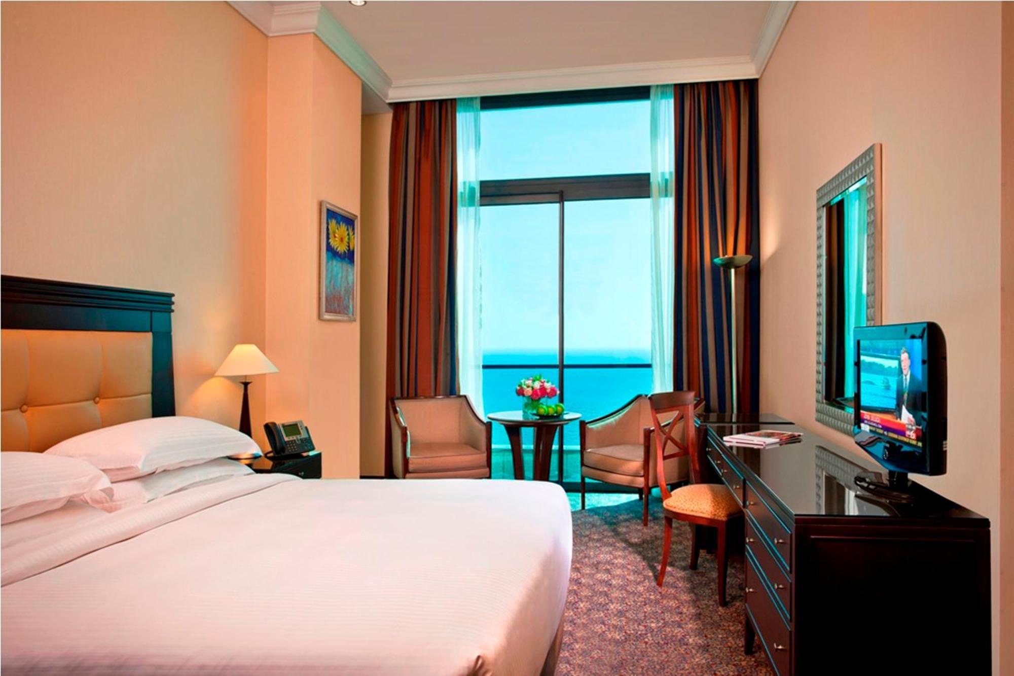Partial Sea View Studio King Bed