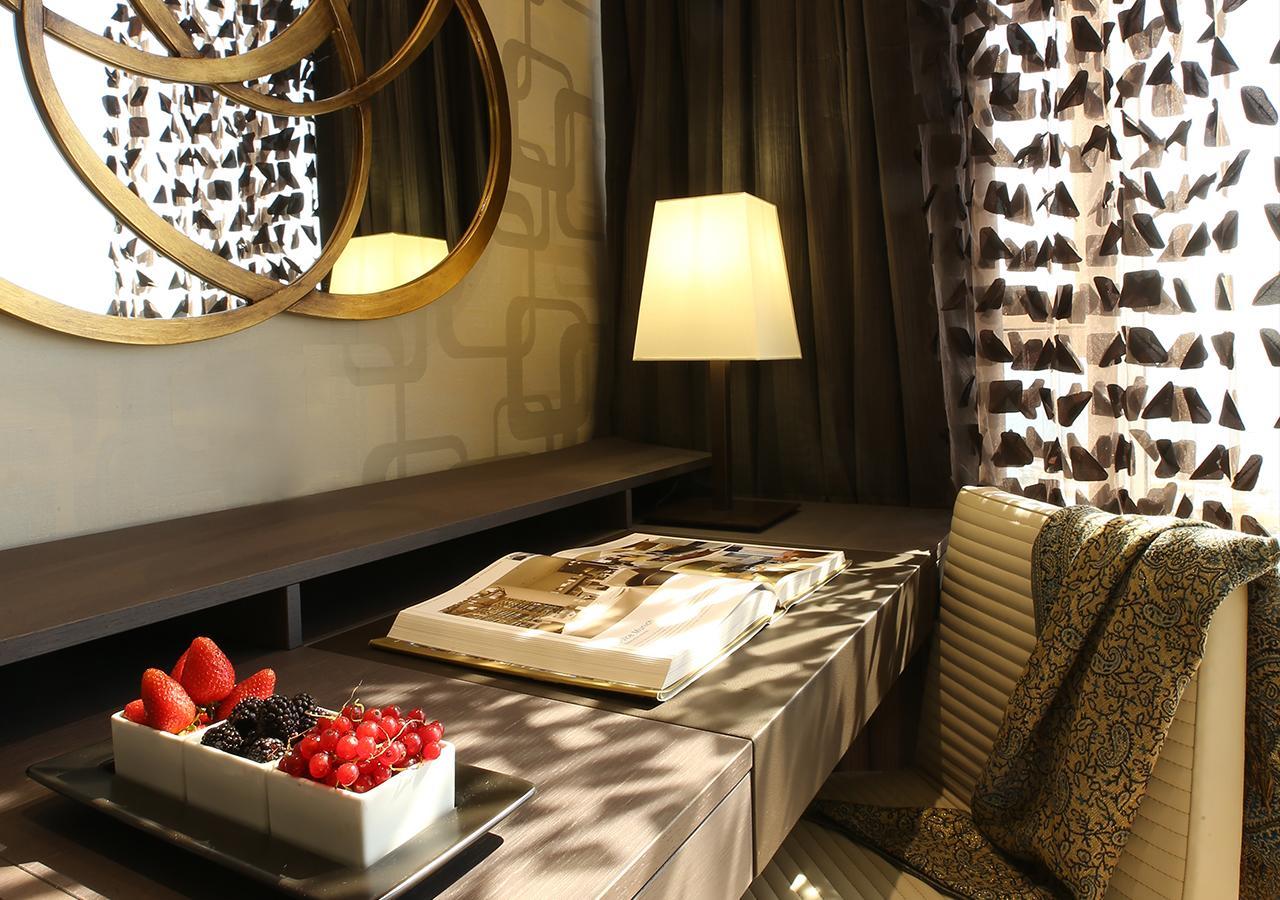 Executive Plaza Sea View Suite